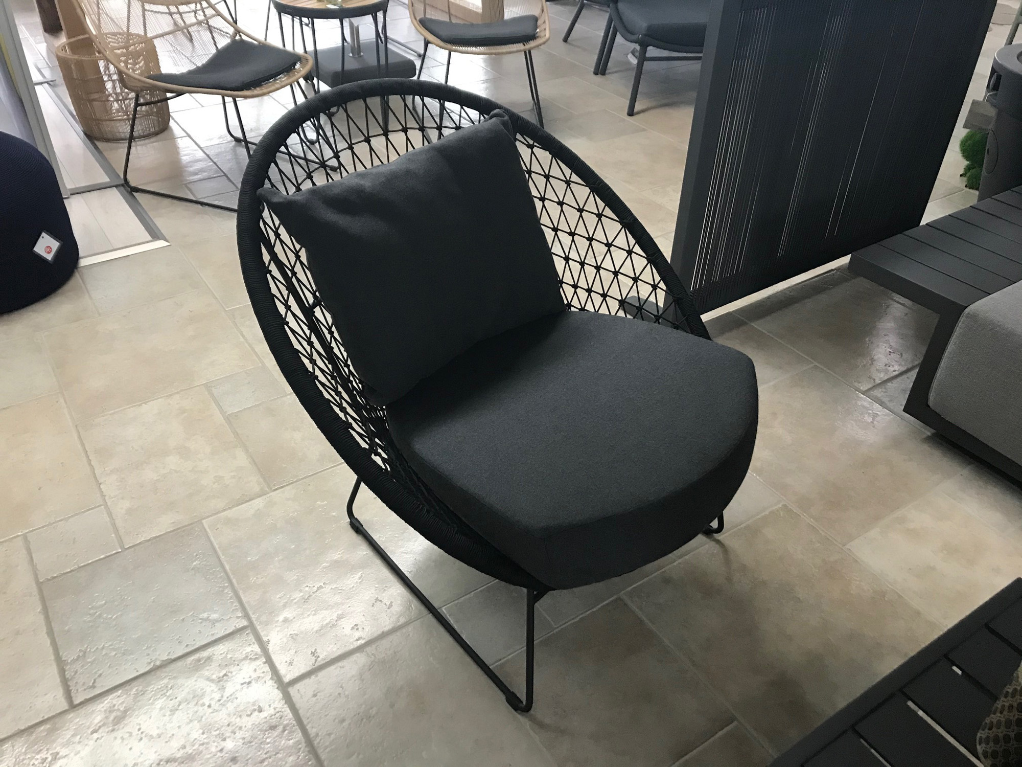 Nora Large chair lava